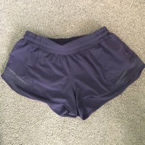 Lululemon size 8 Hotty Hot Short purple